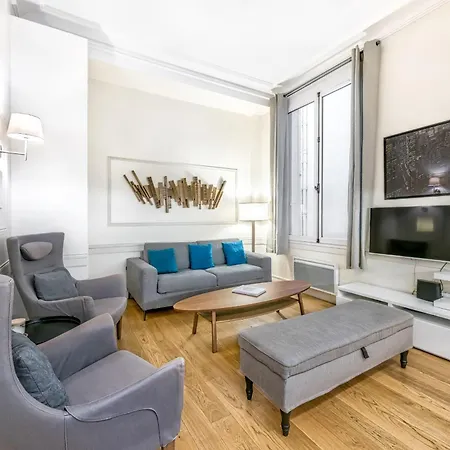 Champs Elysees - Marbeuf 1bdr * París