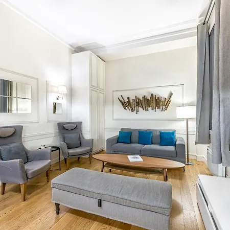 Champs Elysees - Marbeuf 1bdr Lejlighed