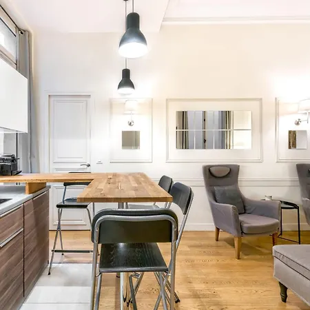 Champs Elysees - Marbeuf 1bdr *